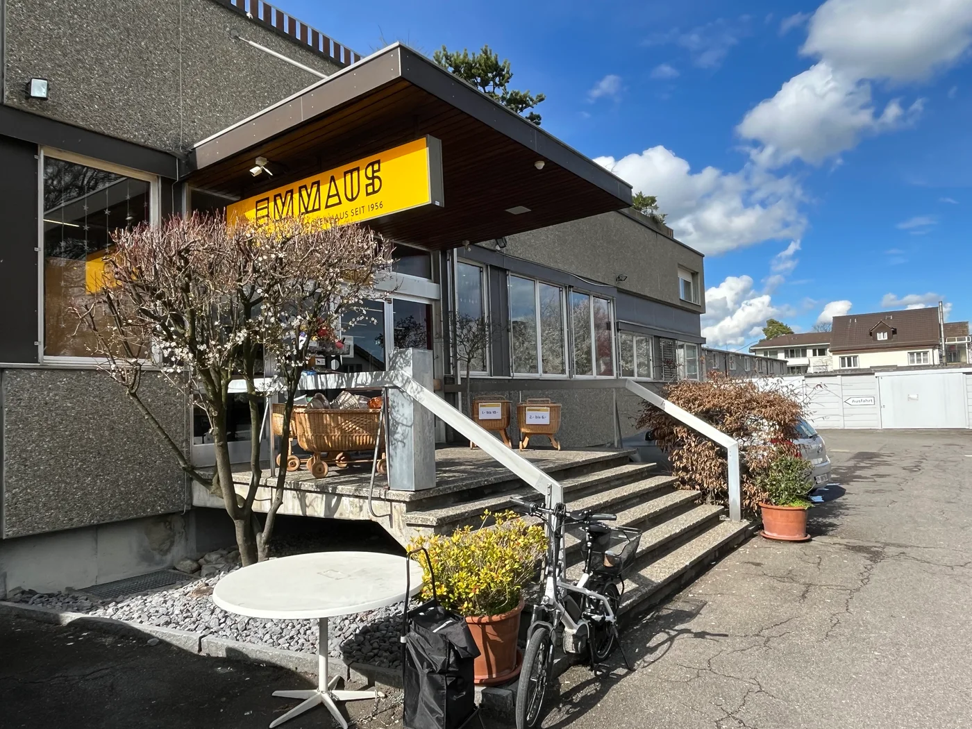 EMMAUS Zürich Brockenhaus
